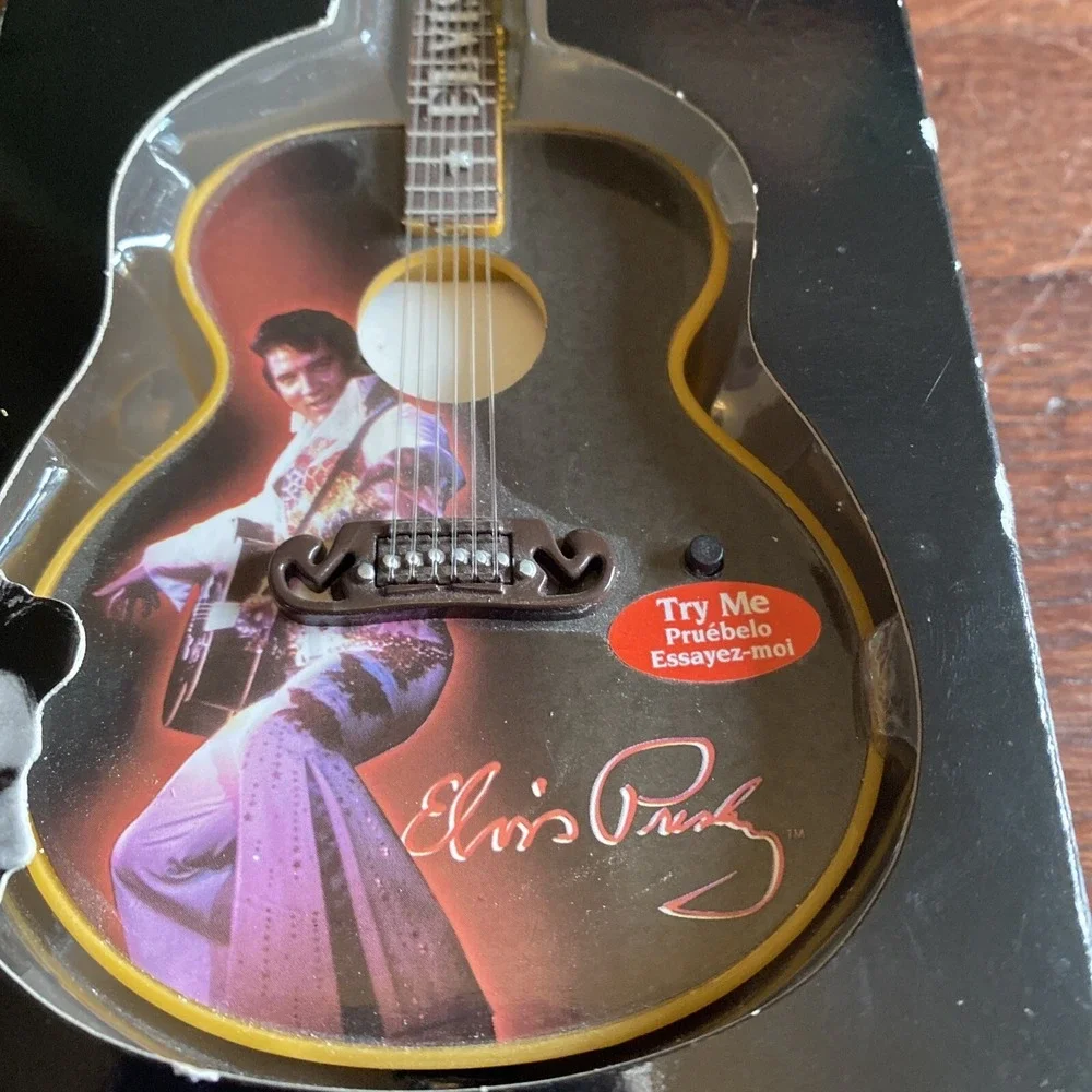 Santa Best Elvis Presley Musical Guitar Ornament Plays‎ 